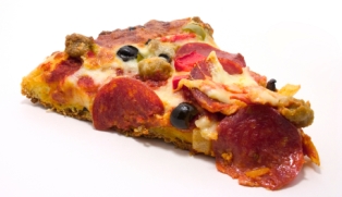 eating-while-driving-pizza