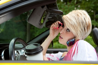 unnecessary causes of distracted driving 